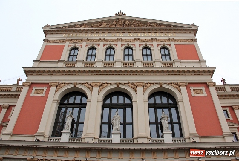 Zdjęcie w galerii na portalu naszraciborz.pl: Uczniowie I LO zobaczyli Wiedeń w świątecznej odsłonie wiadomości z regionu