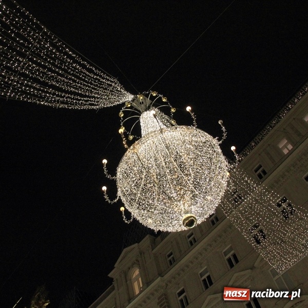 Zdjęcie w galerii na portalu naszraciborz.pl: Uczniowie I LO zobaczyli Wiedeń w świątecznej odsłonie wiadomości z regionu