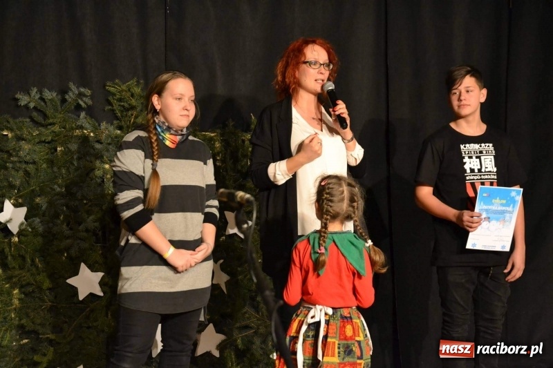 Zdjęcie w galerii na portalu naszraciborz.pl: Jasełka wraz z Koncertem Kolęd oraz Jarmark Bożonarodzeniowy za nami  wiadomości z regionu