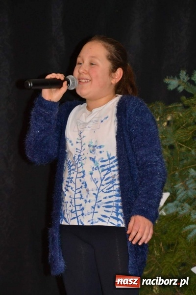 Zdjęcie w galerii na portalu naszraciborz.pl: Jasełka wraz z Koncertem Kolęd oraz Jarmark Bożonarodzeniowy za nami  wiadomości z regionu