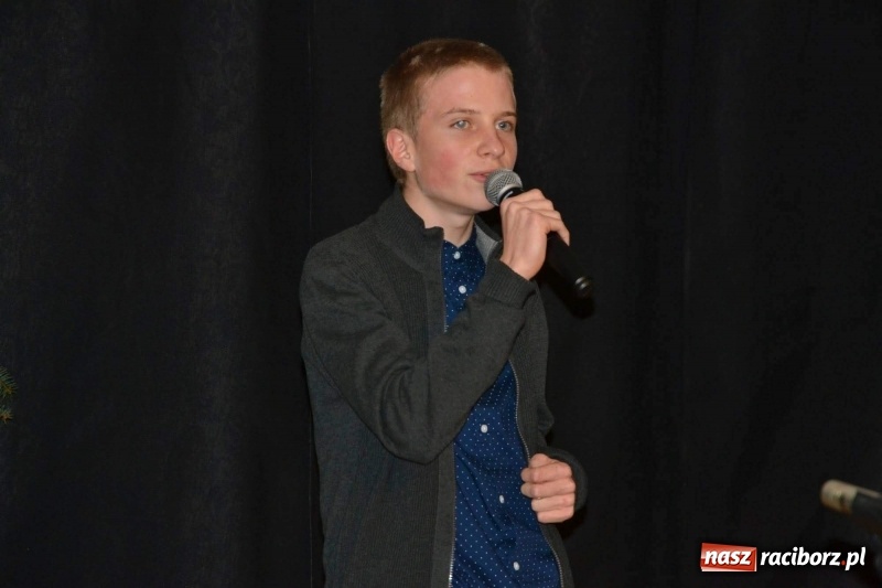 Zdjęcie w galerii na portalu naszraciborz.pl: Jasełka wraz z Koncertem Kolęd oraz Jarmark Bożonarodzeniowy za nami  wiadomości z regionu