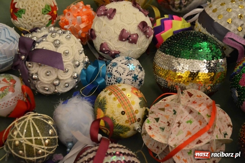 Zdjęcie w galerii na portalu naszraciborz.pl: Jasełka wraz z Koncertem Kolęd oraz Jarmark Bożonarodzeniowy za nami  wiadomości z regionu