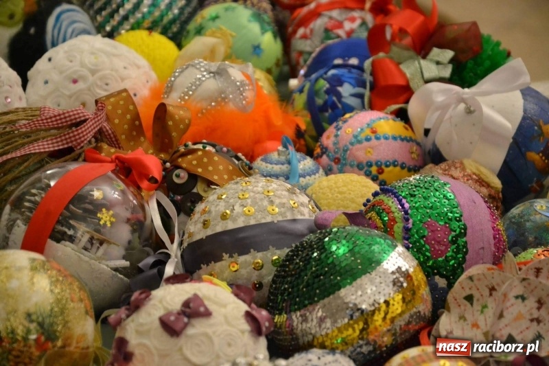 Zdjęcie w galerii na portalu naszraciborz.pl: Jasełka wraz z Koncertem Kolęd oraz Jarmark Bożonarodzeniowy za nami  wiadomości z regionu