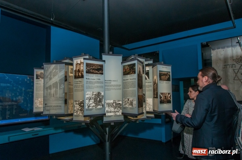 Zdjęcie w galerii na portalu naszraciborz.pl: Żydzi na Górnym Śląsku. Otwarcie wystawy stałej w gliwickim Muzeum wiadomości z regionu