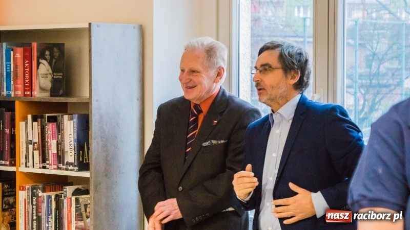 Zdjęcie w galerii na portalu naszraciborz.pl: Remont zakończony. Miejska i Powiatowa Biblioteka Publiczna oficjalnie otwarta wiadomości z regionu