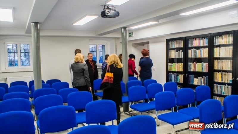 Zdjęcie w galerii na portalu naszraciborz.pl: Remont zakończony. Miejska i Powiatowa Biblioteka Publiczna oficjalnie otwarta wiadomości z regionu