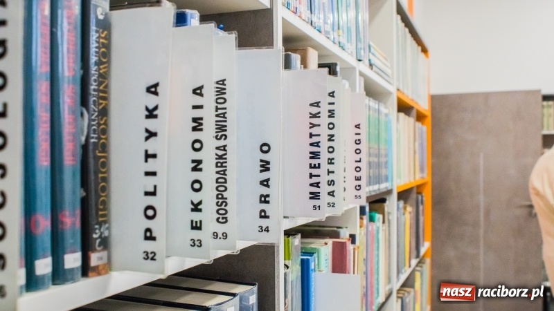 Zdjęcie w galerii na portalu naszraciborz.pl: Remont zakończony. Miejska i Powiatowa Biblioteka Publiczna oficjalnie otwarta wiadomości z regionu