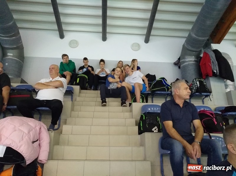 Zdjęcie w galerii na portalu naszraciborz.pl: Pływanie. Pięć medali pływaków Szkoły Mistrzostwa Sportowego wiadomości z regionu