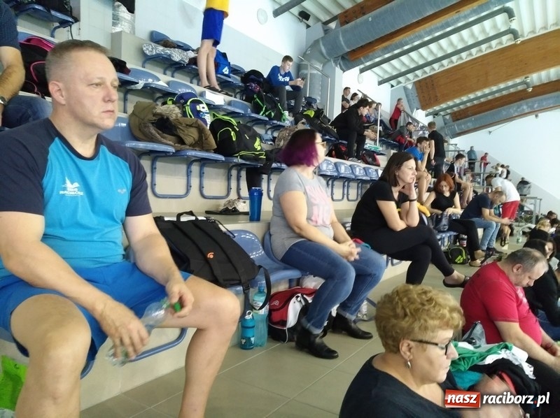 Zdjęcie w galerii na portalu naszraciborz.pl: Pływanie. Pięć medali pływaków Szkoły Mistrzostwa Sportowego wiadomości z regionu