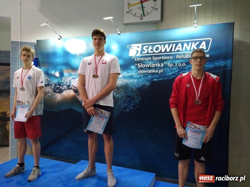 Zdjęcie w galerii na portalu naszraciborz.pl: Pływanie. Pięć medali pływaków Szkoły Mistrzostwa Sportowego wiadomości z regionu