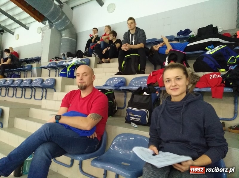 Zdjęcie w galerii na portalu naszraciborz.pl: Pływanie. Pięć medali pływaków Szkoły Mistrzostwa Sportowego wiadomości z regionu