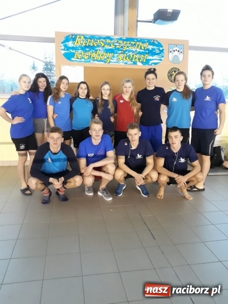 Zdjęcie w galerii na portalu naszraciborz.pl: Pływanie. Pięć medali pływaków Szkoły Mistrzostwa Sportowego wiadomości z regionu