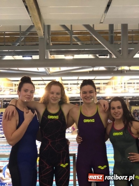 Zdjęcie w galerii na portalu naszraciborz.pl: Pływanie. Pięć medali pływaków Szkoły Mistrzostwa Sportowego wiadomości z regionu