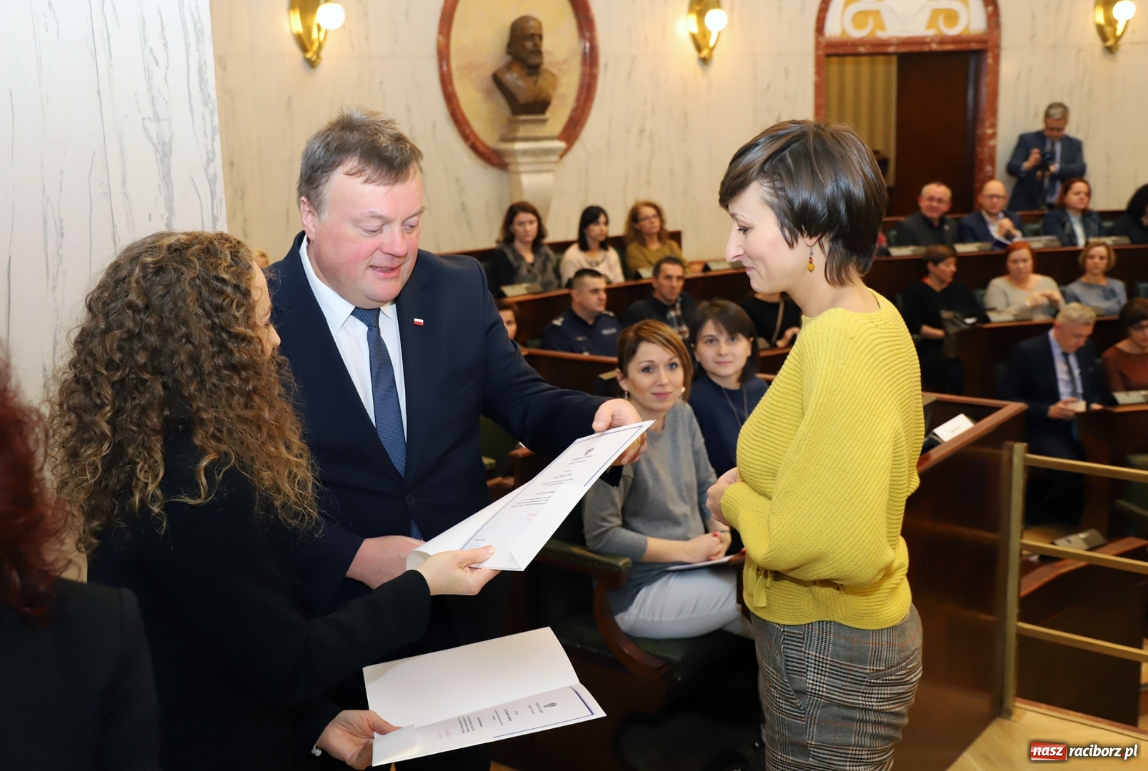 Zdjęcie w galerii na portalu naszraciborz.pl: Władze wojewódzkie chcą wspierać integrację obcokrajowców. Górny Śląsk potrzebuje rąk do pracy wiadomości z regionu