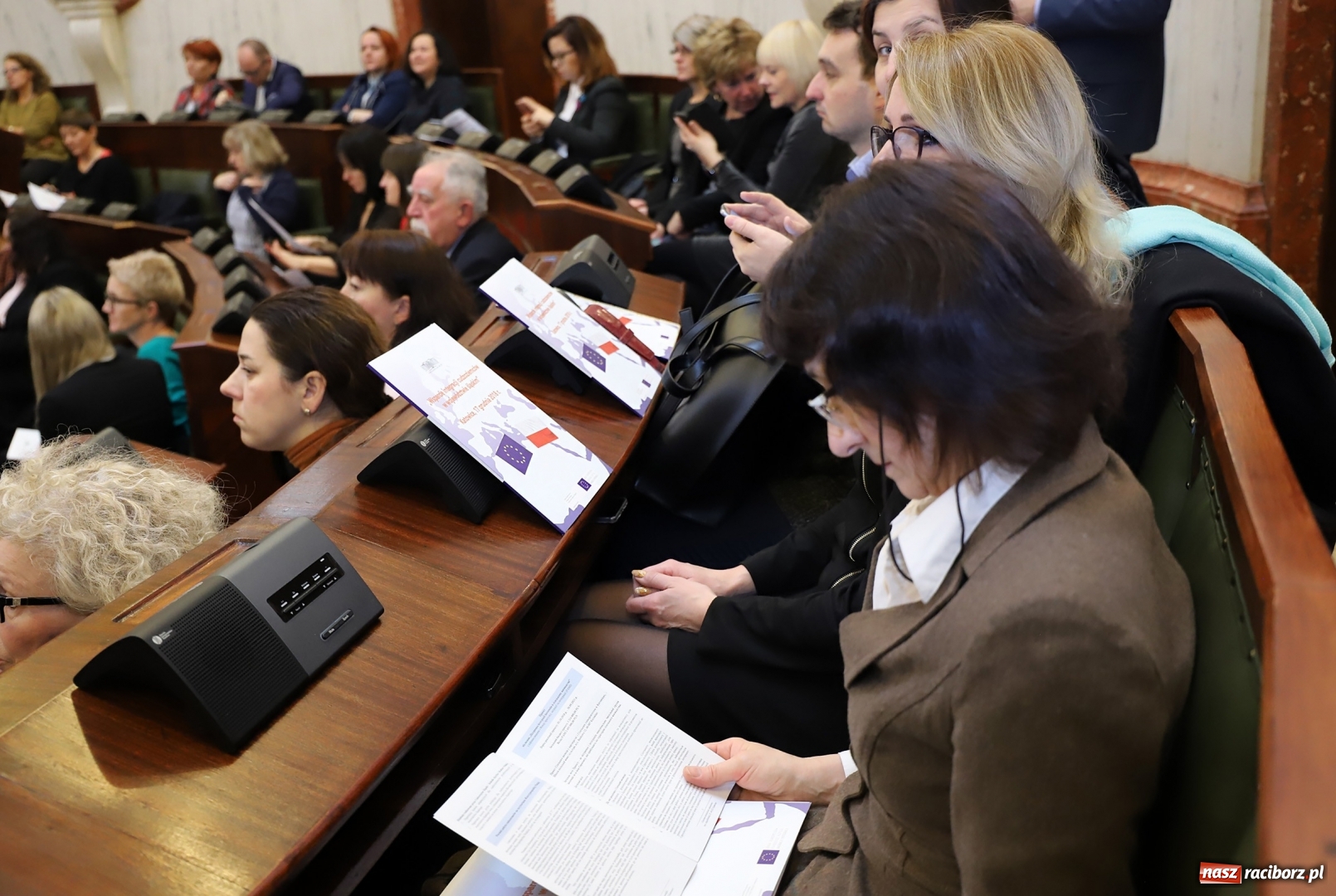 Zdjęcie w galerii na portalu naszraciborz.pl: Władze wojewódzkie chcą wspierać integrację obcokrajowców. Górny Śląsk potrzebuje rąk do pracy wiadomości z regionu