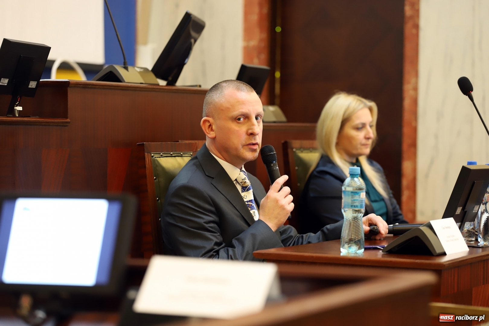 Zdjęcie w galerii na portalu naszraciborz.pl: Władze wojewódzkie chcą wspierać integrację obcokrajowców. Górny Śląsk potrzebuje rąk do pracy wiadomości z regionu