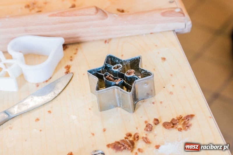 Zdjęcie w galerii na portalu naszraciborz.pl: Uczniowie SP 1 na warsztatach w Gastronomiku wiadomości z regionu