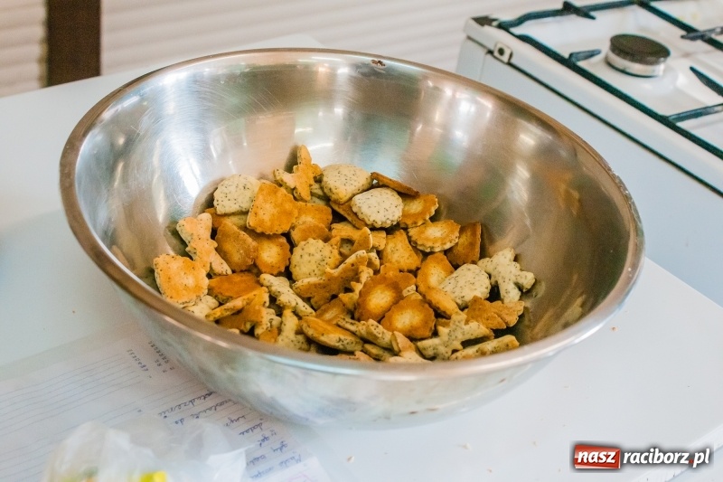 Zdjęcie w galerii na portalu naszraciborz.pl: Uczniowie SP 1 na warsztatach w Gastronomiku wiadomości z regionu