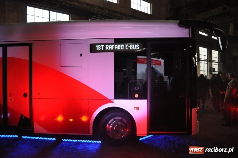 Zdjęcie w galerii na portalu naszraciborz.pl: E-BUS z Rafako na jazdach testowych [WIDEO] wiadomości z regionu