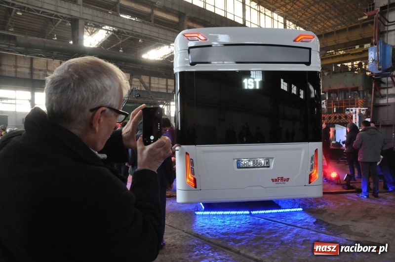 Zdjęcie w galerii na portalu naszraciborz.pl: E-BUS z Rafako na jazdach testowych [WIDEO] wiadomości z regionu