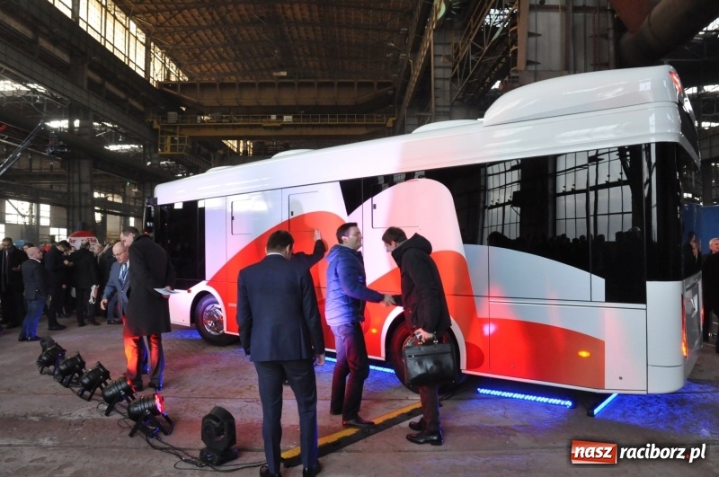 Zdjęcie w galerii na portalu naszraciborz.pl: E-BUS z Rafako na jazdach testowych [WIDEO] wiadomości z regionu