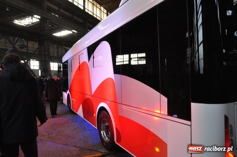 Zdjęcie w galerii na portalu naszraciborz.pl: E-BUS z Rafako na jazdach testowych [WIDEO] wiadomości z regionu