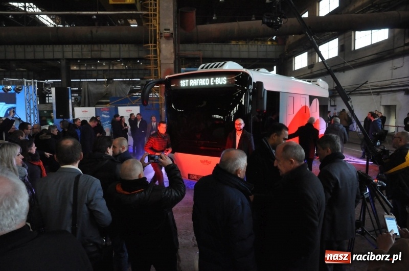 Zdjęcie w galerii na portalu naszraciborz.pl: E-BUS z Rafako na jazdach testowych [WIDEO] wiadomości z regionu