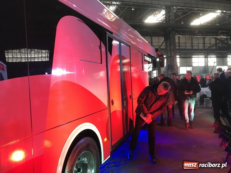 Zdjęcie w galerii na portalu naszraciborz.pl: E-BUS z Rafako na jazdach testowych [WIDEO] wiadomości z regionu