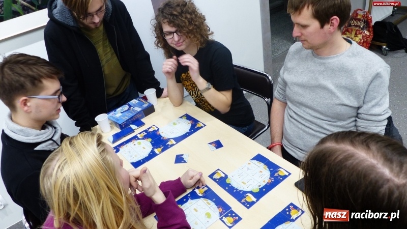 Zdjęcie w galerii na portalu naszraciborz.pl: Planszówkowe piątki w raciborskiej bibliotece wiadomości z regionu