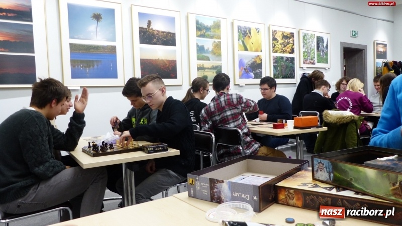 Zdjęcie w galerii na portalu naszraciborz.pl: Planszówkowe piątki w raciborskiej bibliotece wiadomości z regionu