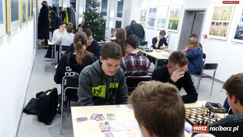 Zdjęcie w galerii na portalu naszraciborz.pl: Planszówkowe piątki w raciborskiej bibliotece wiadomości z regionu