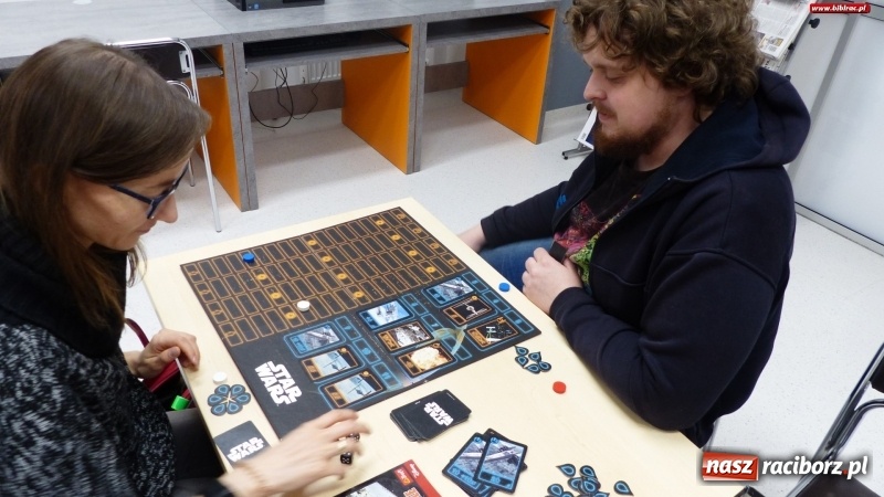Zdjęcie w galerii na portalu naszraciborz.pl: Planszówkowe piątki w raciborskiej bibliotece wiadomości z regionu
