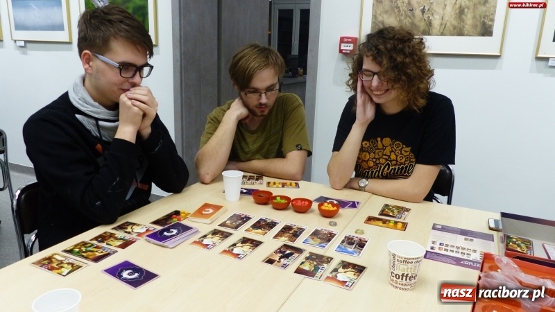 Zdjęcie w galerii na portalu naszraciborz.pl: Planszówkowe piątki w raciborskiej bibliotece wiadomości z regionu