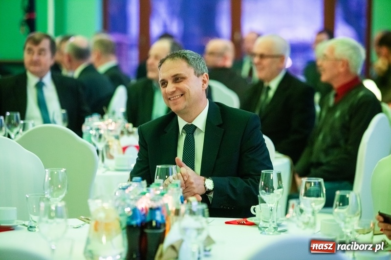 Zdjęcie w galerii na portalu naszraciborz.pl: Przedświąteczne spotkanie w Rafako. Uhonorowano emerytów i jubilatów spółki wiadomości z regionu