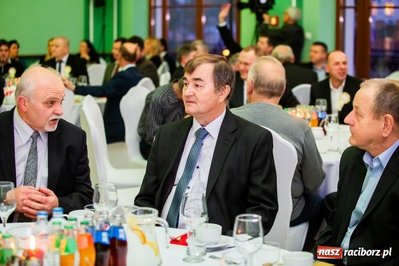Zdjęcie w galerii na portalu naszraciborz.pl: Przedświąteczne spotkanie w Rafako. Uhonorowano emerytów i jubilatów spółki wiadomości z regionu