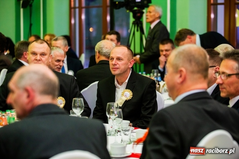 Zdjęcie w galerii na portalu naszraciborz.pl: Przedświąteczne spotkanie w Rafako. Uhonorowano emerytów i jubilatów spółki wiadomości z regionu