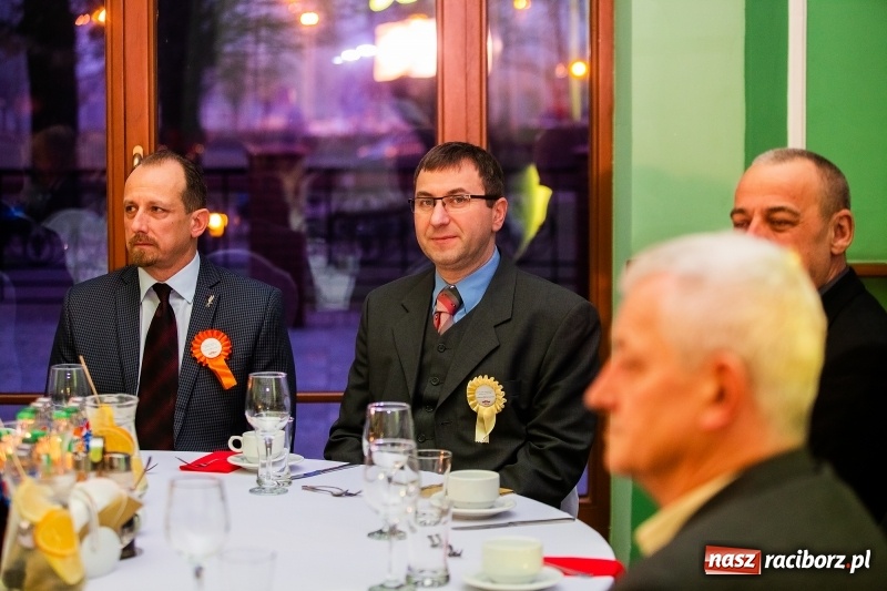 Zdjęcie w galerii na portalu naszraciborz.pl: Przedświąteczne spotkanie w Rafako. Uhonorowano emerytów i jubilatów spółki wiadomości z regionu