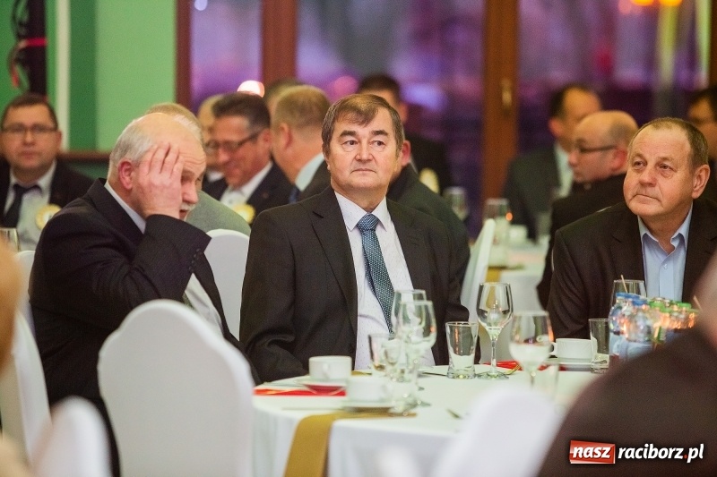 Zdjęcie w galerii na portalu naszraciborz.pl: Przedświąteczne spotkanie w Rafako. Uhonorowano emerytów i jubilatów spółki wiadomości z regionu