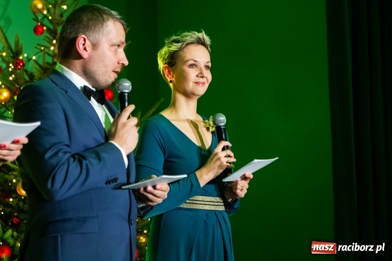 Zdjęcie w galerii na portalu naszraciborz.pl: Przedświąteczne spotkanie w Rafako. Uhonorowano emerytów i jubilatów spółki wiadomości z regionu