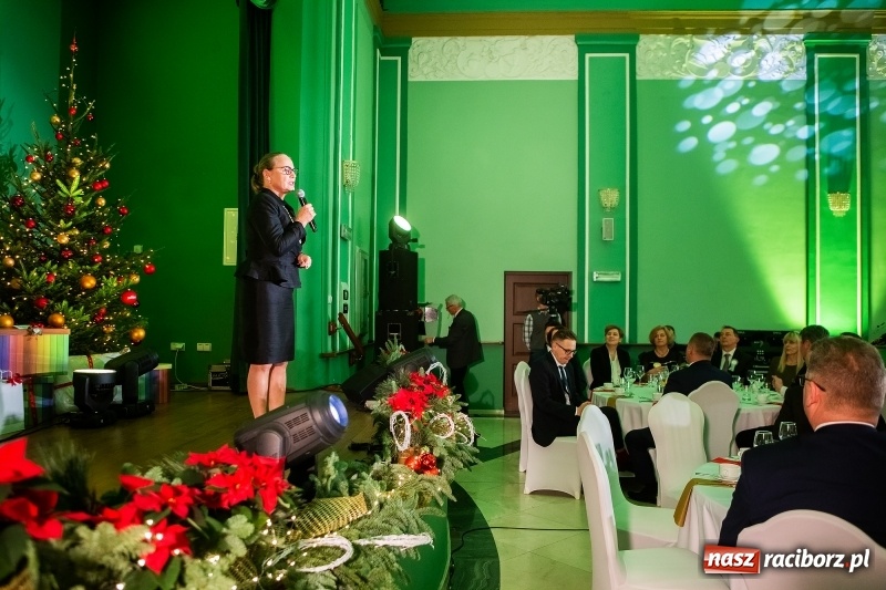 Zdjęcie w galerii na portalu naszraciborz.pl: Przedświąteczne spotkanie w Rafako. Uhonorowano emerytów i jubilatów spółki wiadomości z regionu