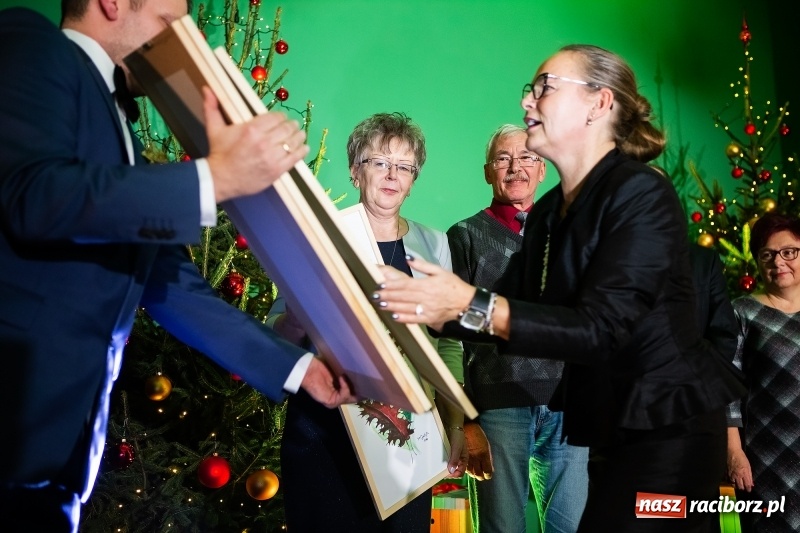 Zdjęcie w galerii na portalu naszraciborz.pl: Przedświąteczne spotkanie w Rafako. Uhonorowano emerytów i jubilatów spółki wiadomości z regionu
