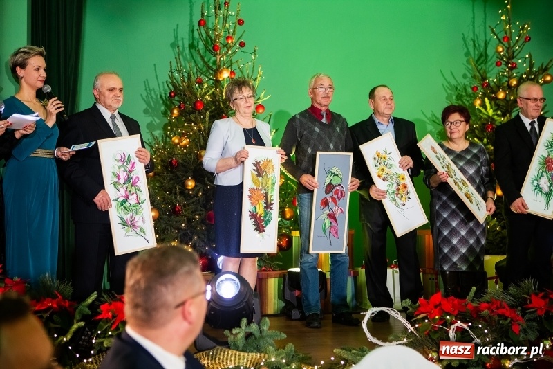 Zdjęcie w galerii na portalu naszraciborz.pl: Przedświąteczne spotkanie w Rafako. Uhonorowano emerytów i jubilatów spółki wiadomości z regionu