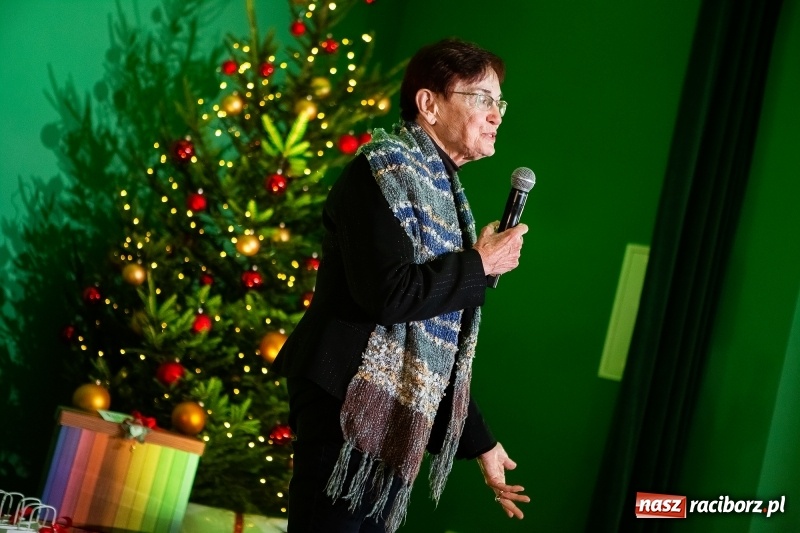 Zdjęcie w galerii na portalu naszraciborz.pl: Przedświąteczne spotkanie w Rafako. Uhonorowano emerytów i jubilatów spółki wiadomości z regionu