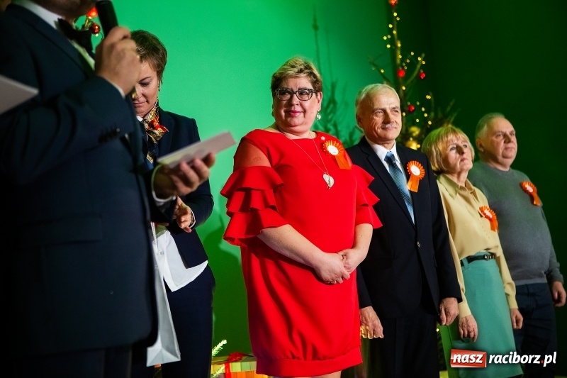 Zdjęcie w galerii na portalu naszraciborz.pl: Przedświąteczne spotkanie w Rafako. Uhonorowano emerytów i jubilatów spółki wiadomości z regionu