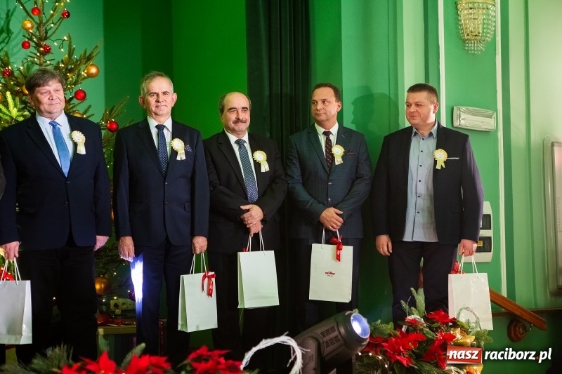 Zdjęcie w galerii na portalu naszraciborz.pl: Przedświąteczne spotkanie w Rafako. Uhonorowano emerytów i jubilatów spółki wiadomości z regionu