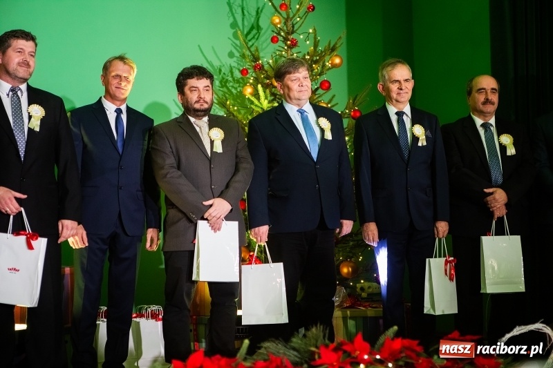 Zdjęcie w galerii na portalu naszraciborz.pl: Przedświąteczne spotkanie w Rafako. Uhonorowano emerytów i jubilatów spółki wiadomości z regionu