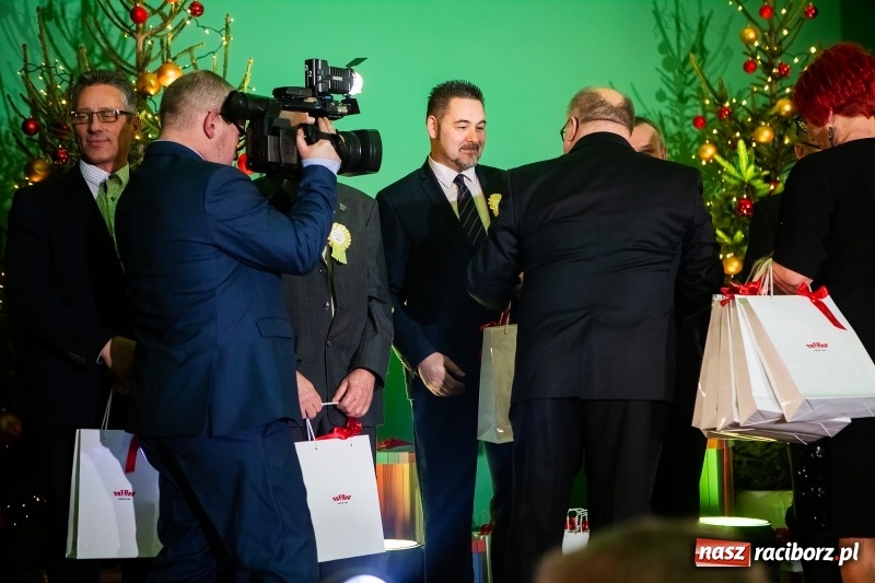 Zdjęcie w galerii na portalu naszraciborz.pl: Przedświąteczne spotkanie w Rafako. Uhonorowano emerytów i jubilatów spółki wiadomości z regionu