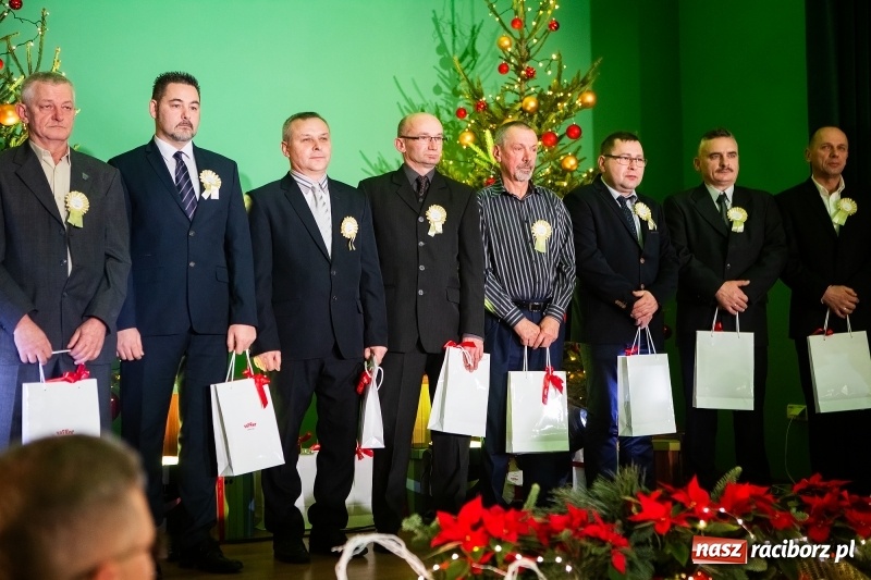Zdjęcie w galerii na portalu naszraciborz.pl: Przedświąteczne spotkanie w Rafako. Uhonorowano emerytów i jubilatów spółki wiadomości z regionu
