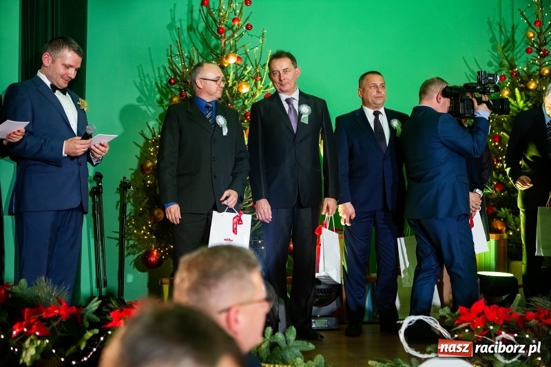 Zdjęcie w galerii na portalu naszraciborz.pl: Przedświąteczne spotkanie w Rafako. Uhonorowano emerytów i jubilatów spółki wiadomości z regionu