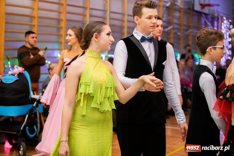 Zdjęcie w galerii na portalu naszraciborz.pl: Pokazy taneczne wychowanków MDK w MOS-ie wiadomości z regionu